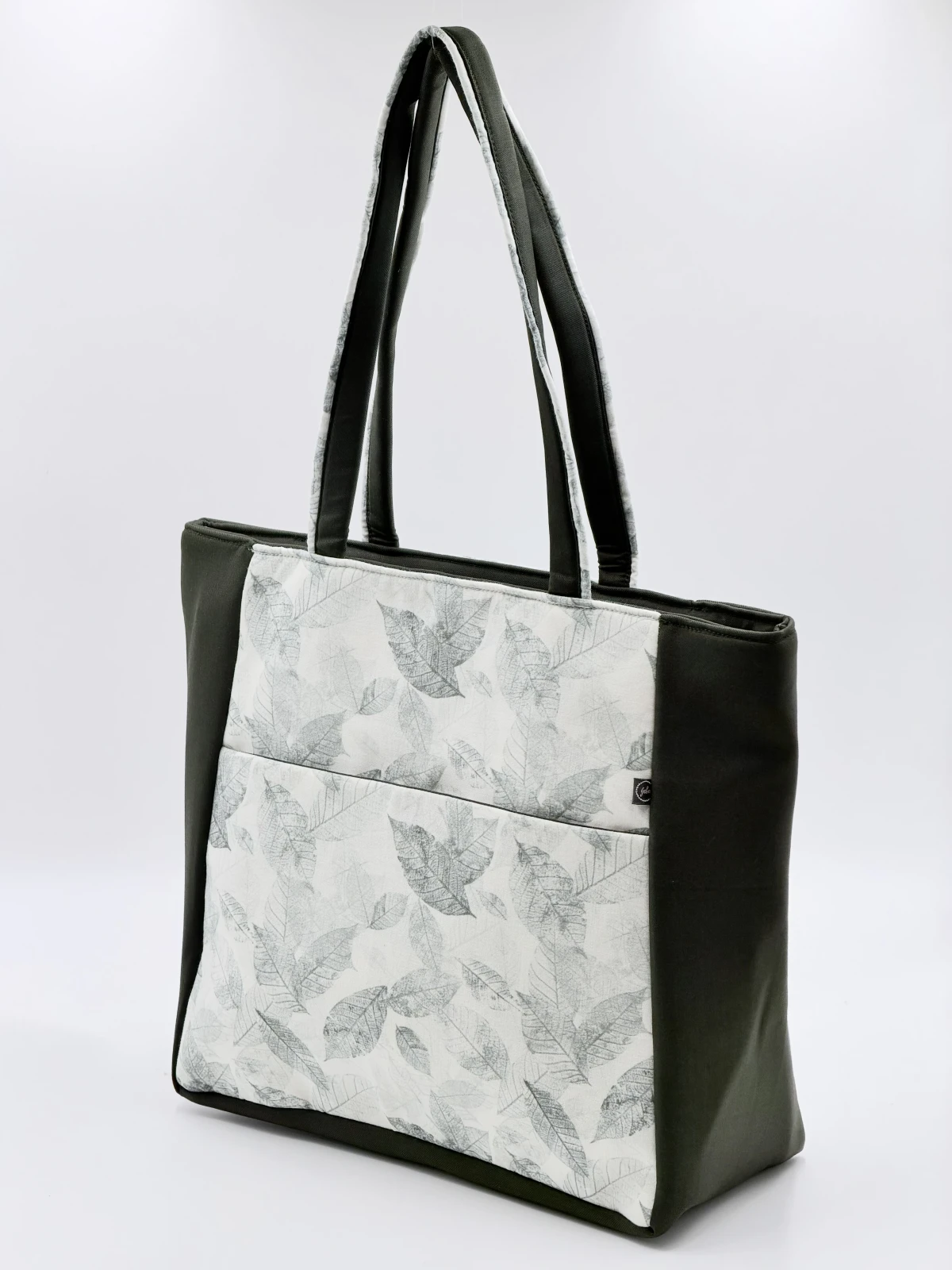 Nishigandha Tote - GEBA-NISHIGANDHA-0012 — Totes & Carryalls › Nishigandha Tote (Photo 1 of 5)